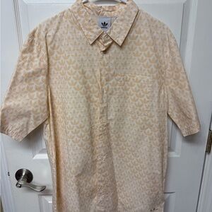 NWOT Men Adidas Graphics Monogram Allover Logo Button Shirt